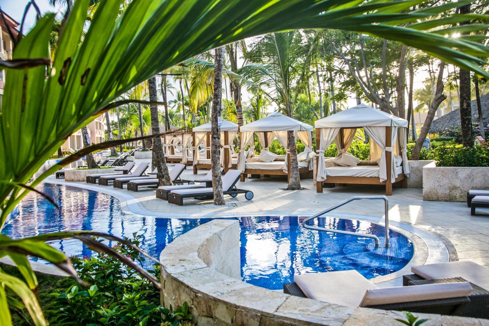 Colonial Club Majestic Jr Suite Swim up Adults Only 18 WiFi